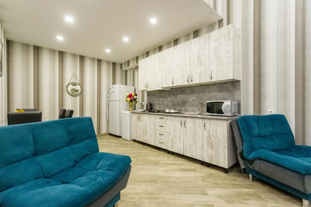 Rustaveli Apartment with 5 Star Location room 1