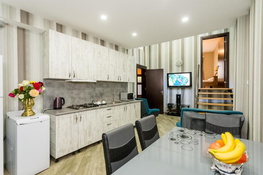 Rustaveli Apartment with 5 Star Location room 3